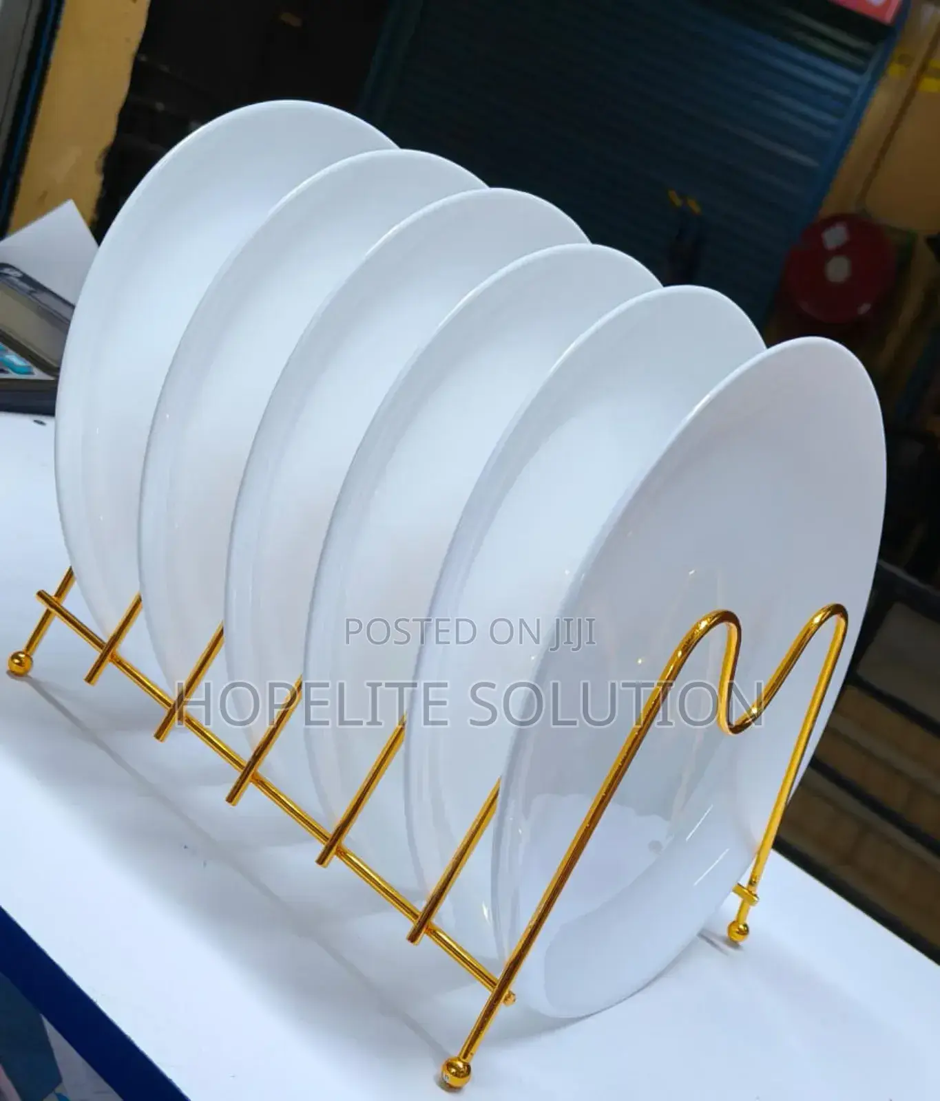 9.5 Good Quality Ceramic Plates