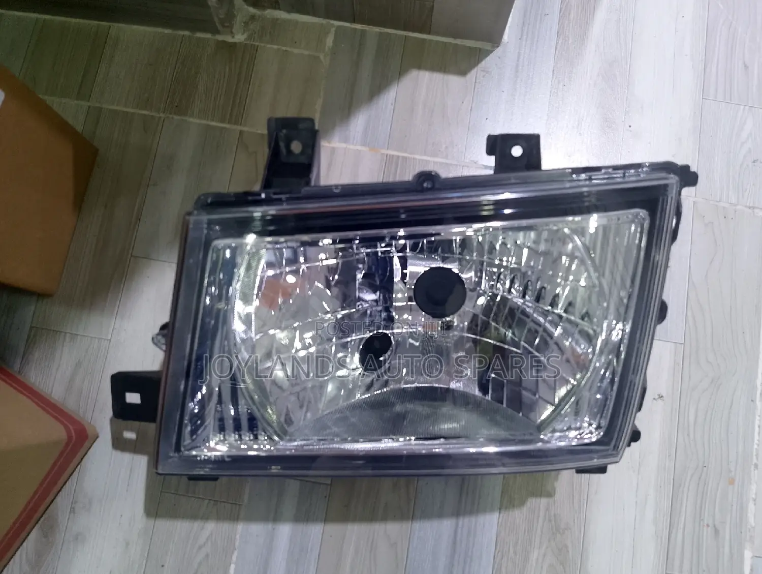 Mitsubishi Canter New Model(2012) Headlamp