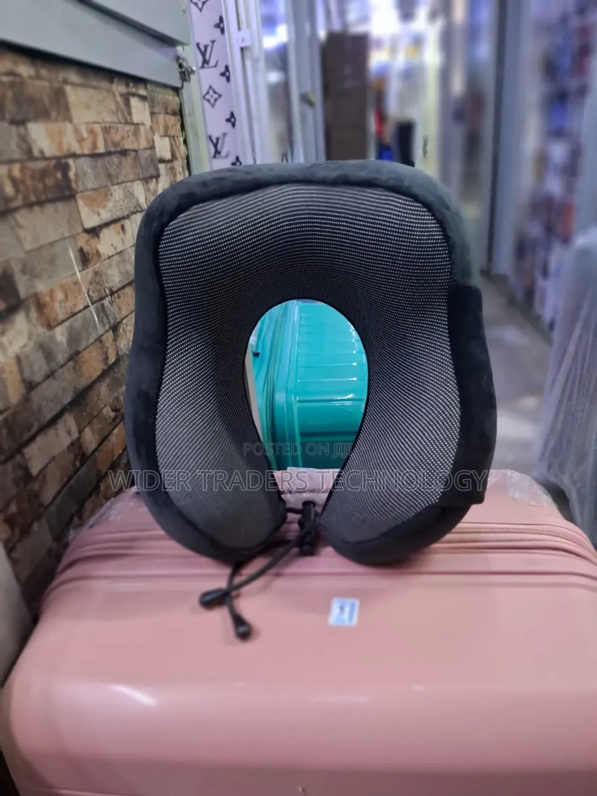 U-Shaped Travel Neck Pillows