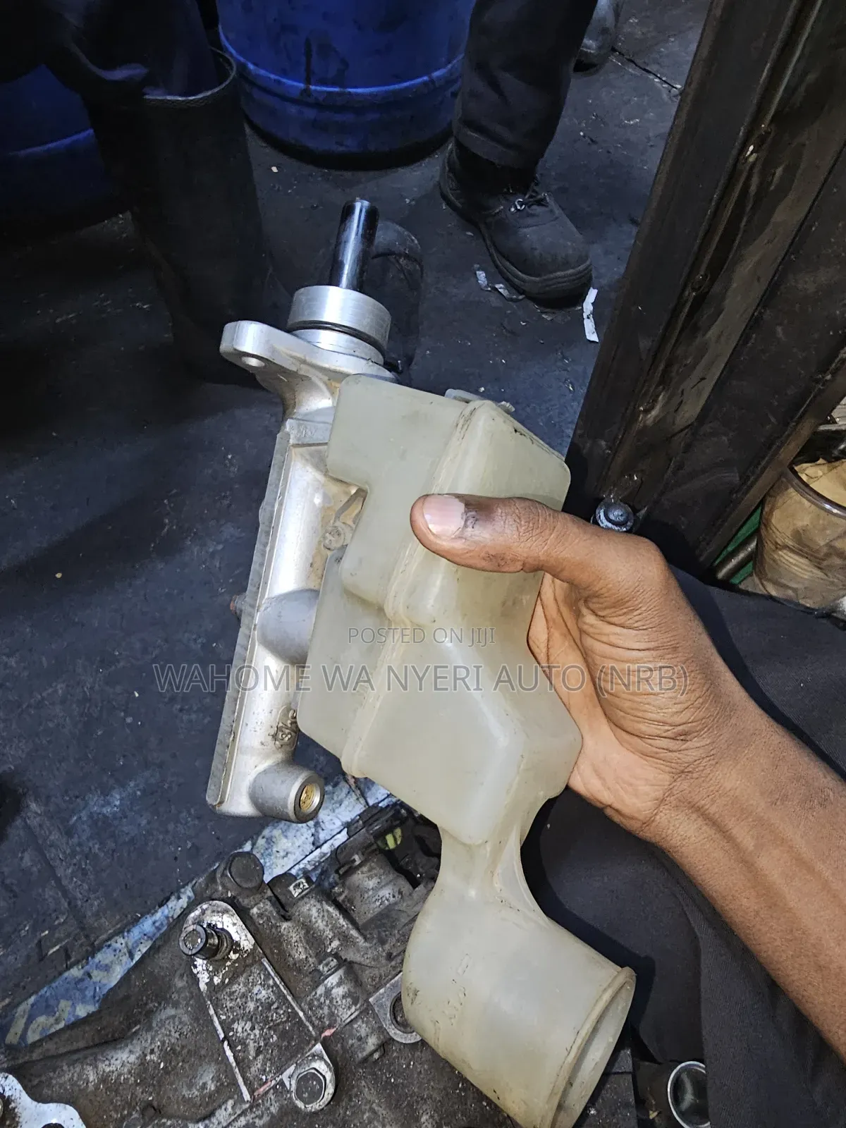 Brake Master Cylinder for Nze