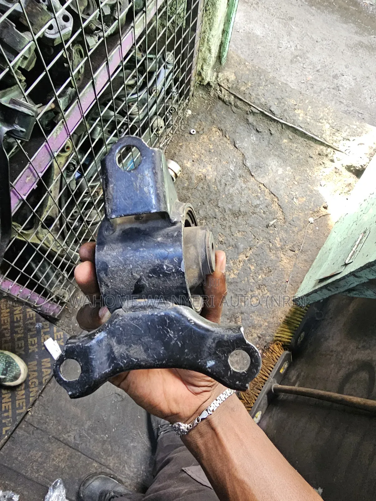 Gear Box Mounting for Honda Stepwagon