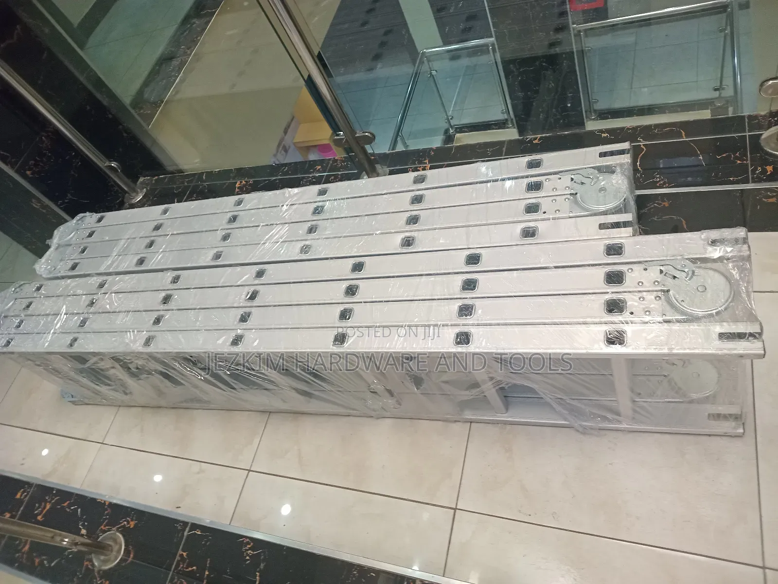 Multipurpose Foldable Aluminium Ladder 21feet