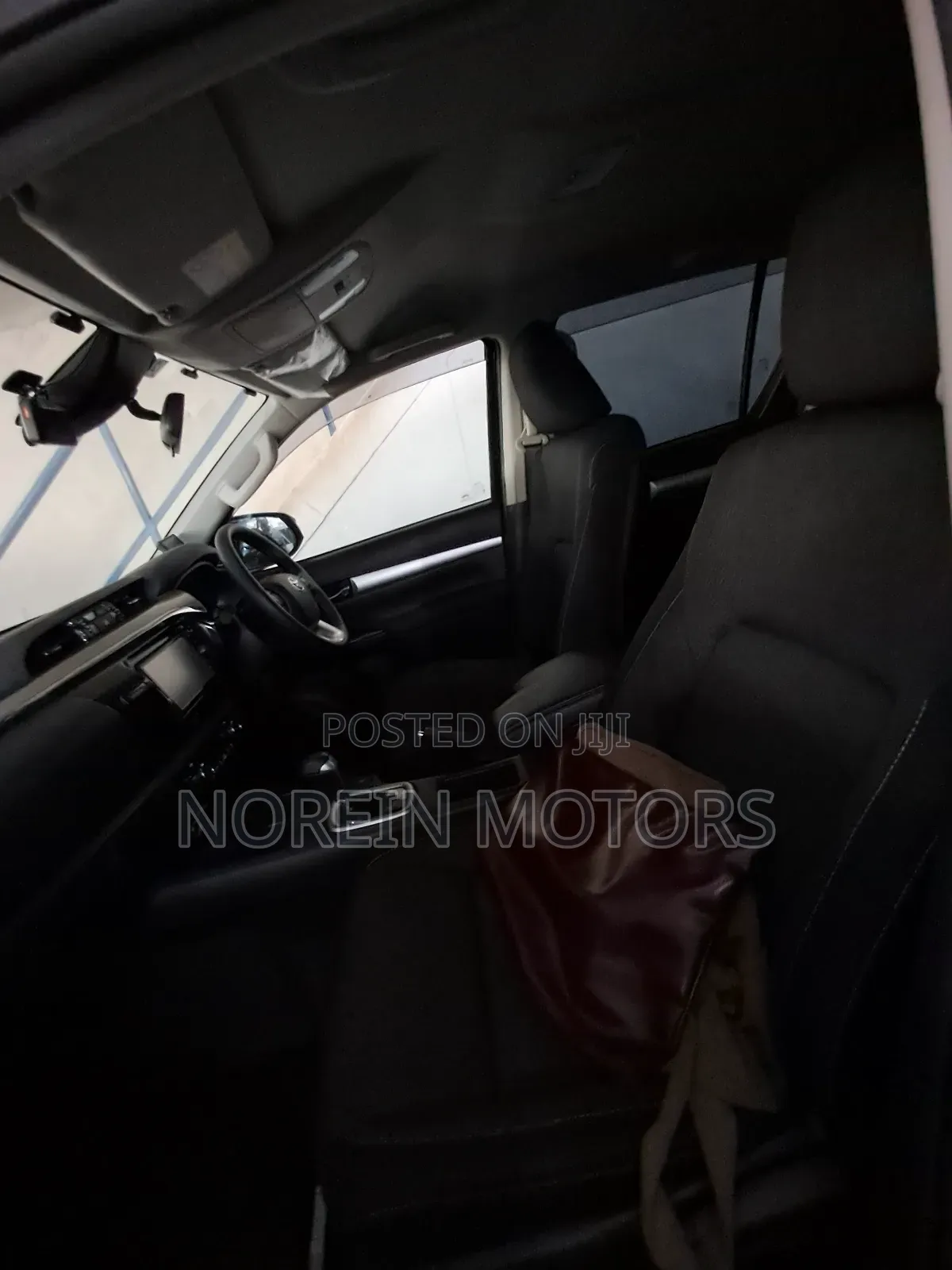Toyota Hilux 2017 Black
