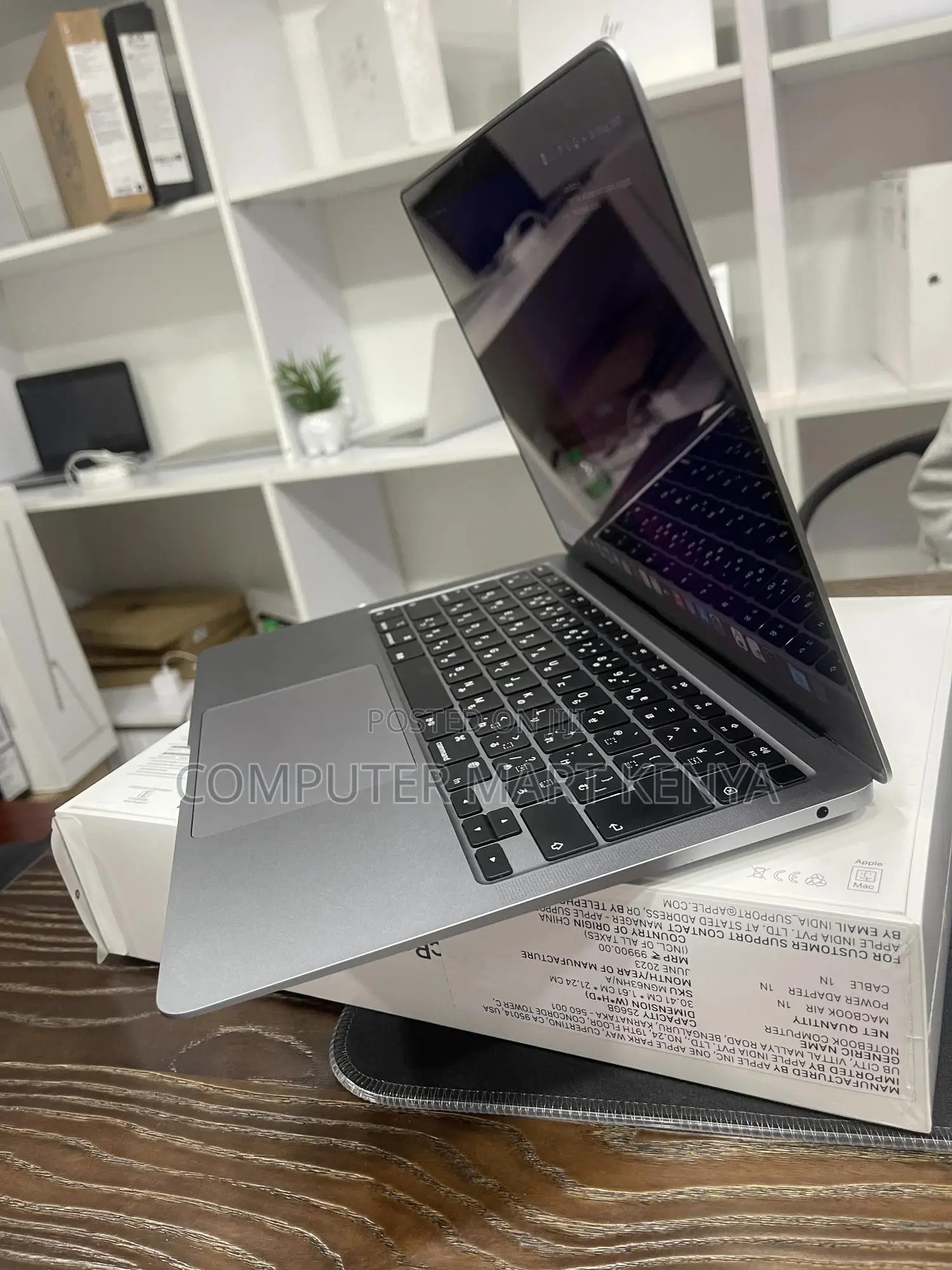 Laptop Apple MacBook 2020 16GB Apple M1 SSD 512GB