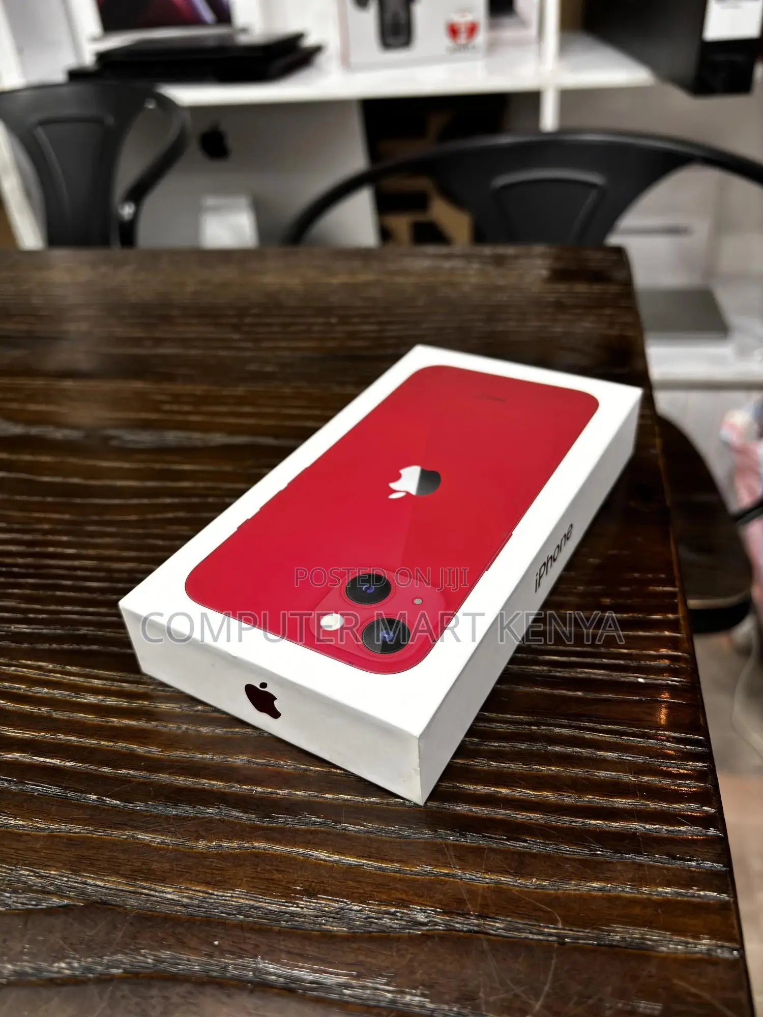 New Apple iPhone 13 128 GB Red