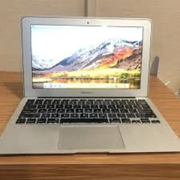 Laptop Apple MacBook Air 4GB Intel Core I5 SSD 128GB