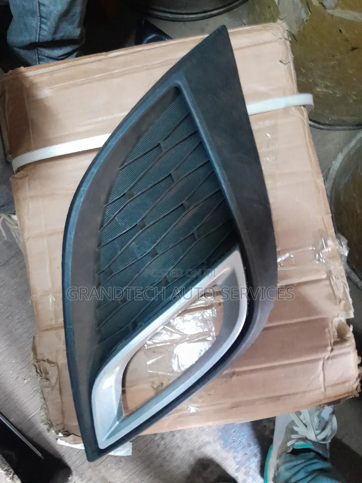 Mazda Axela 2008 Foglight Cover