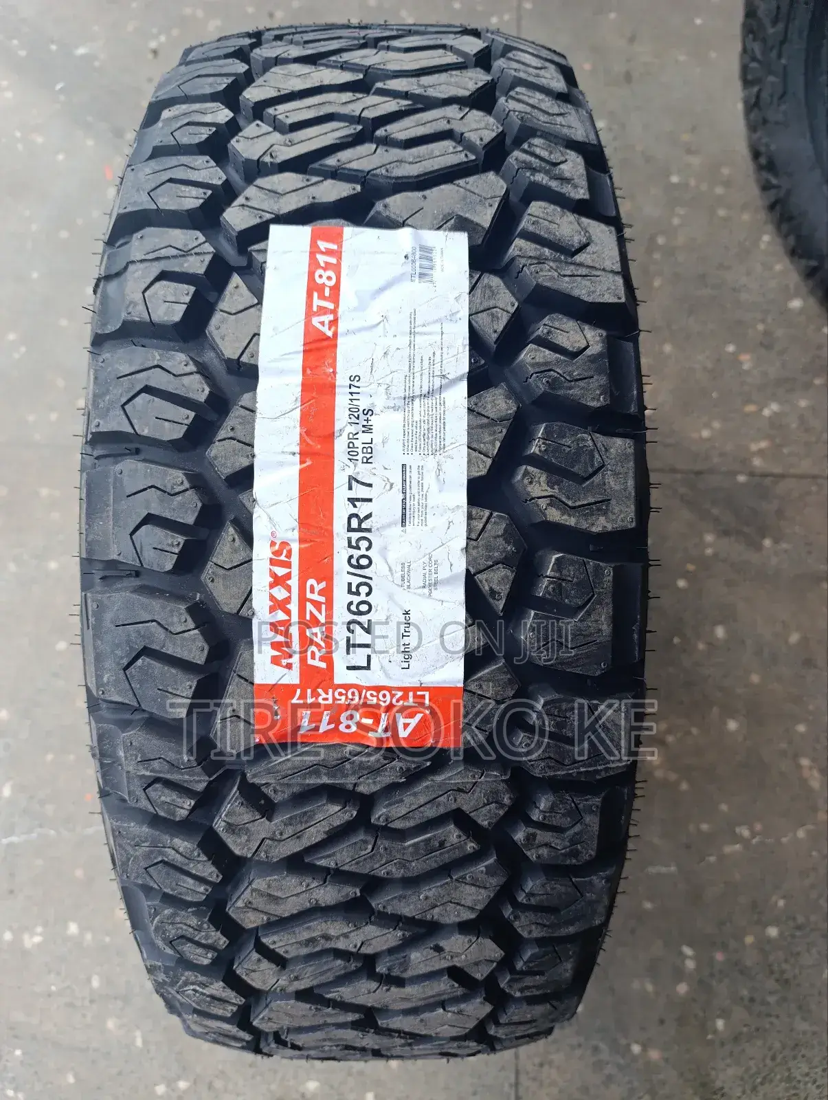 265/65r17 Maxxis Razr A.T811