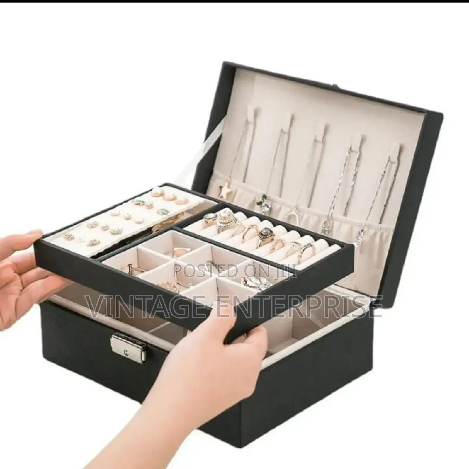 *Jewelry Storage Box /Organizer