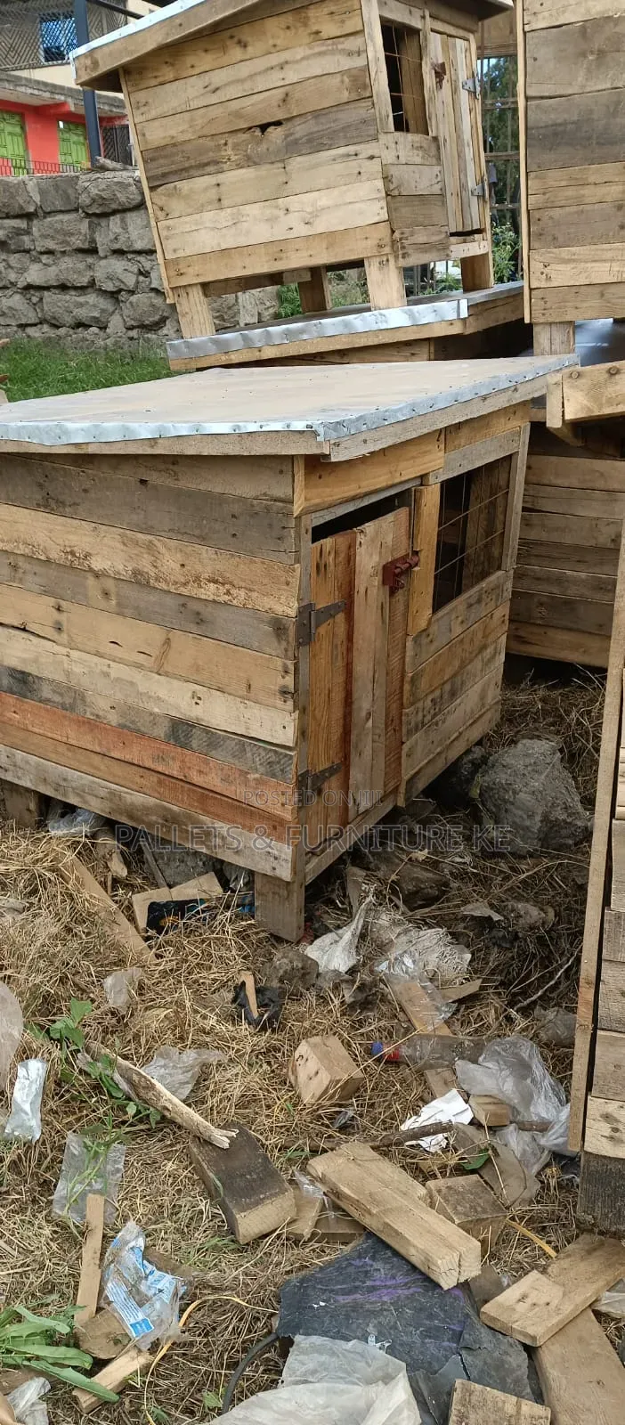 Pallet Paws Kennel