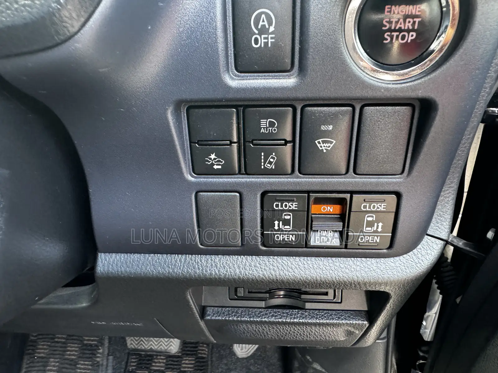 Toyota Voxy 2017 Black