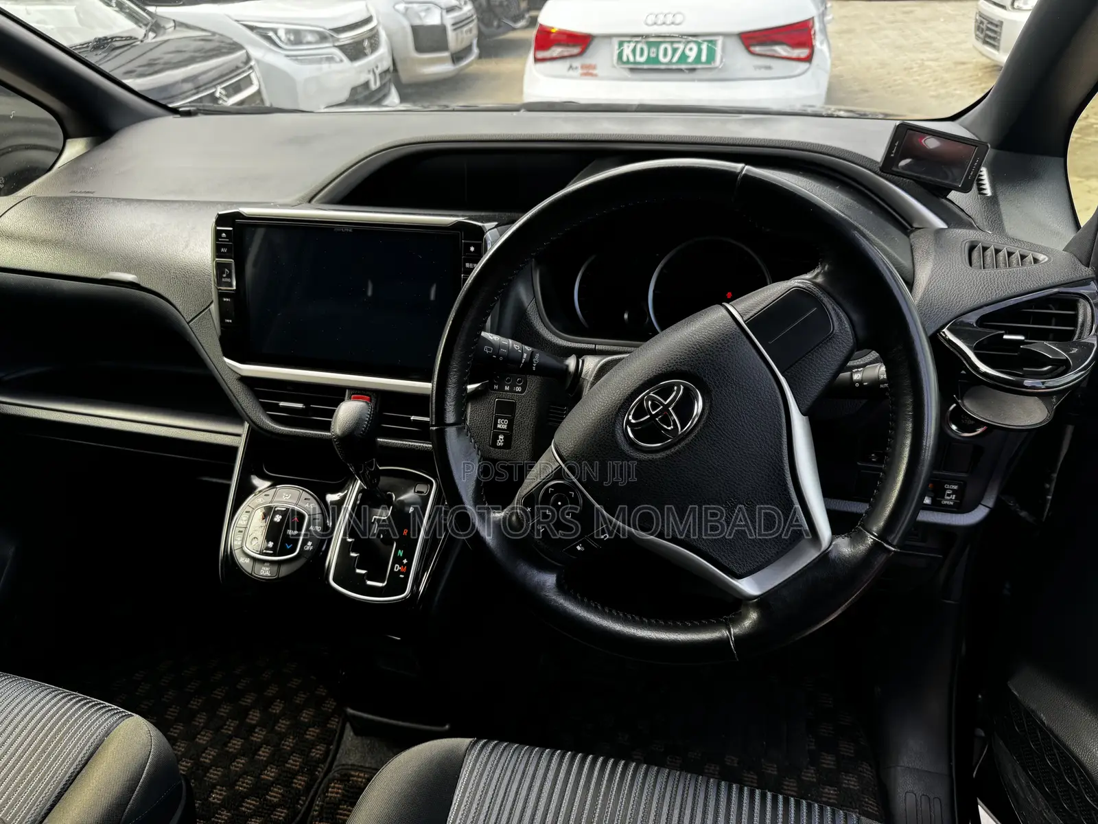 Toyota Voxy 2017 Black