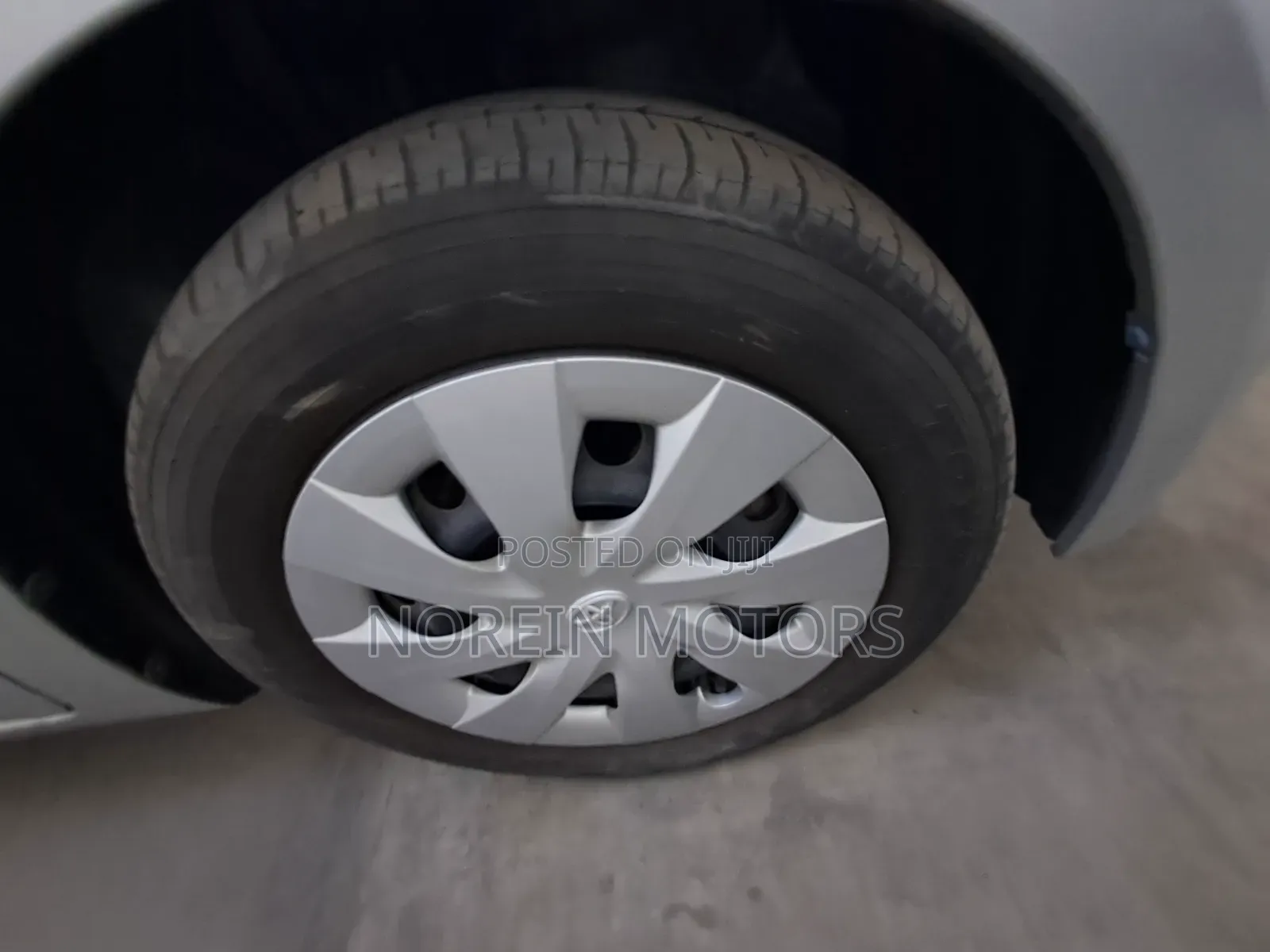 Toyota Porte 2017 Silver