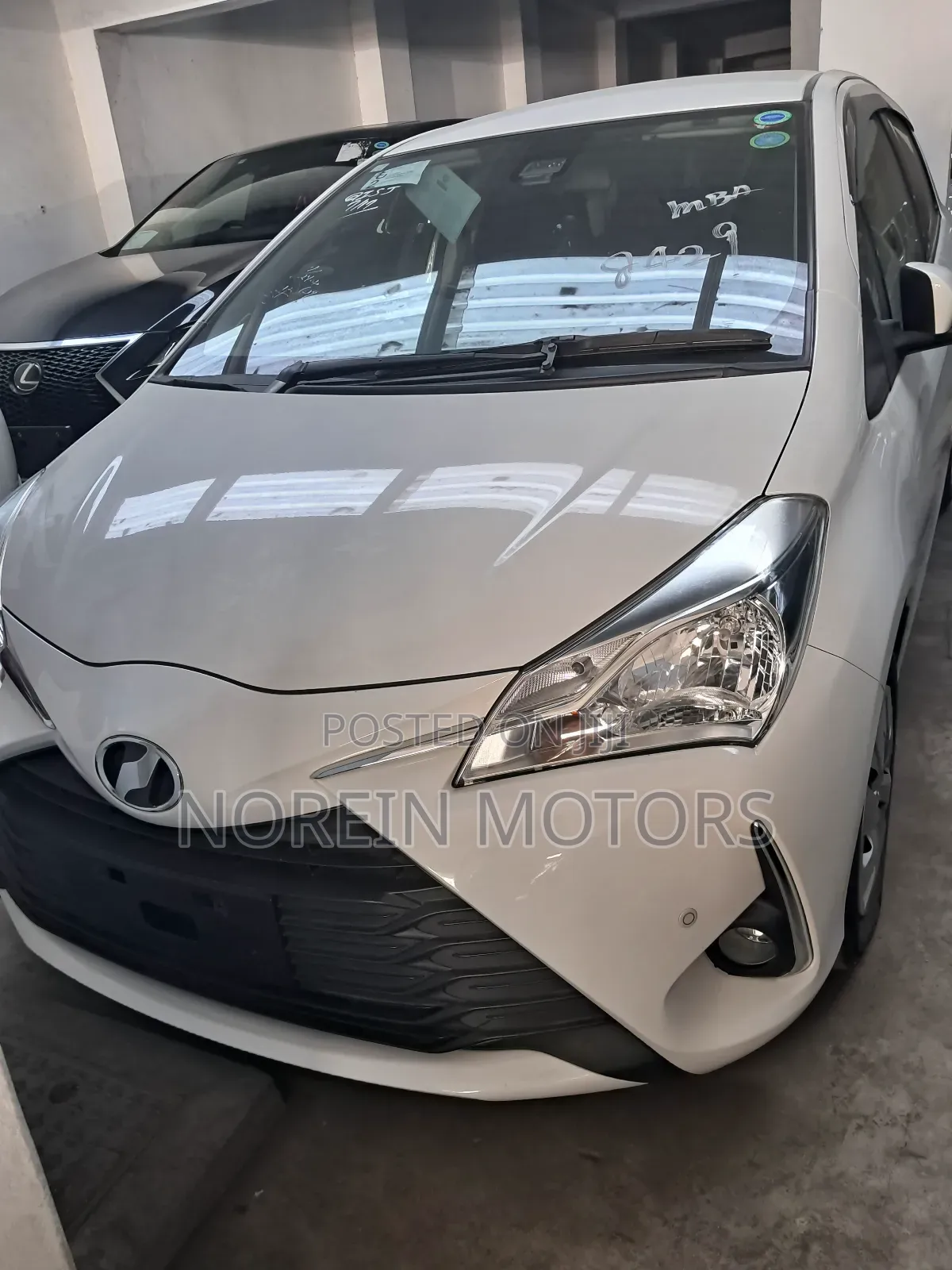 Toyota Vitz 2017 White