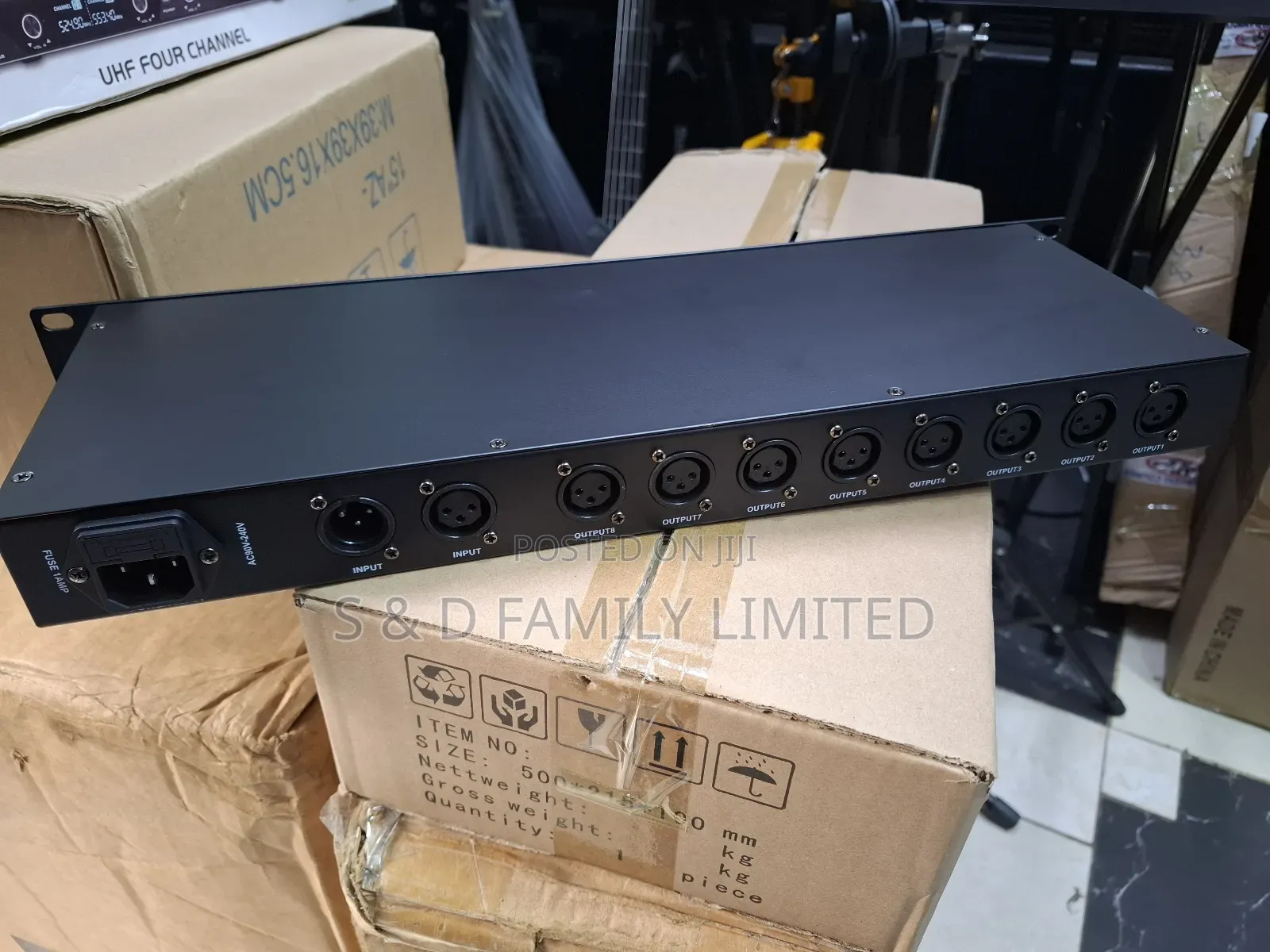 DMX Signal Amplifier