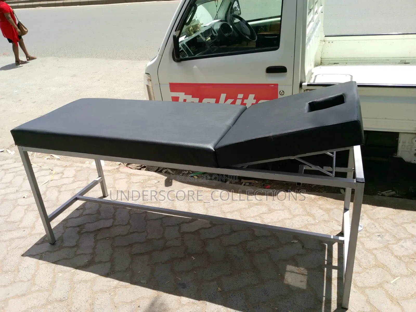 Simple Affordable Massage Bed.