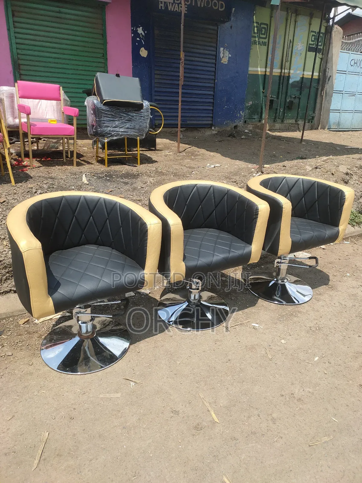 Salon Seats, / Styling Seats