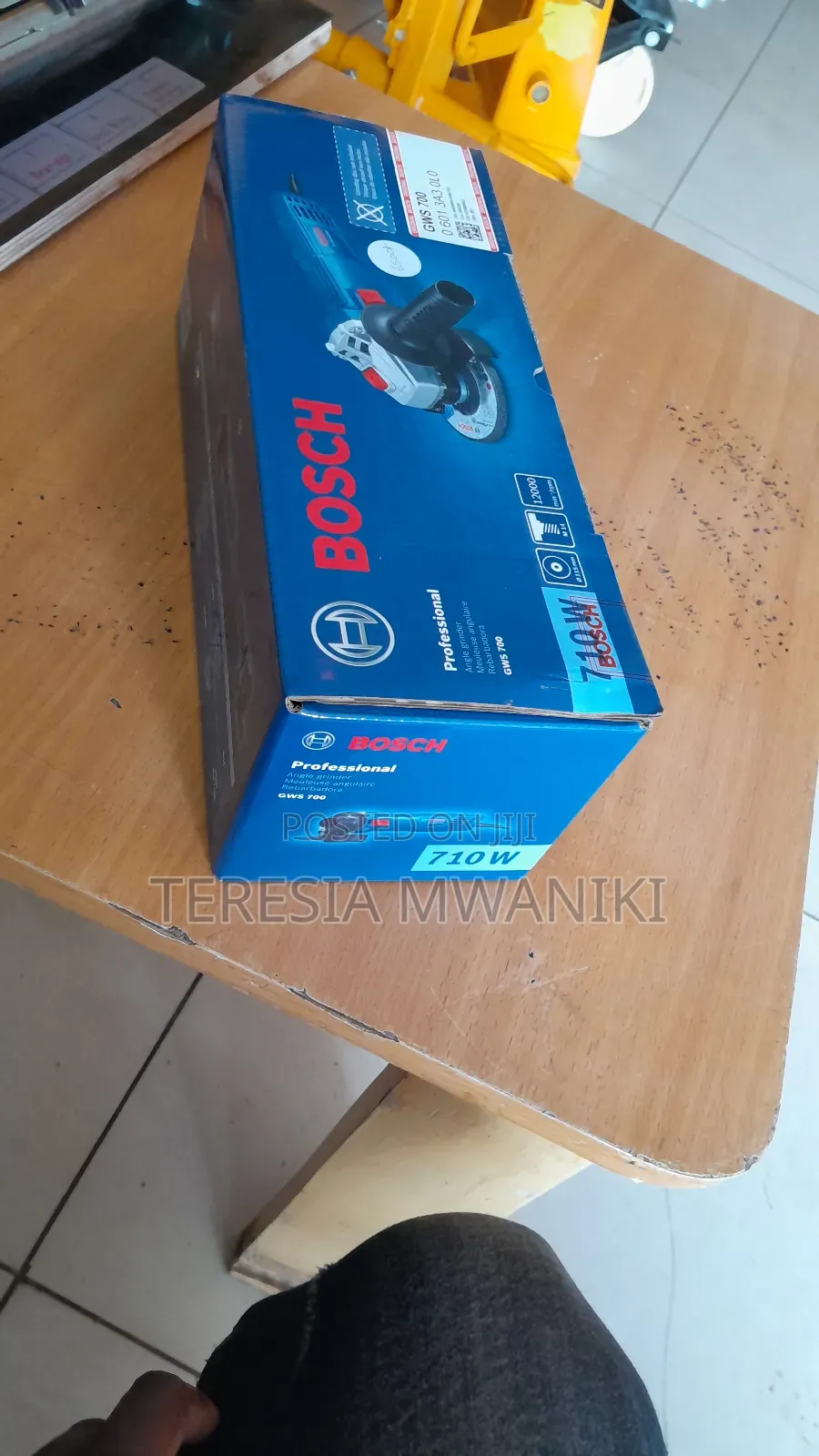 GWS 700 Professional Angle Grinder