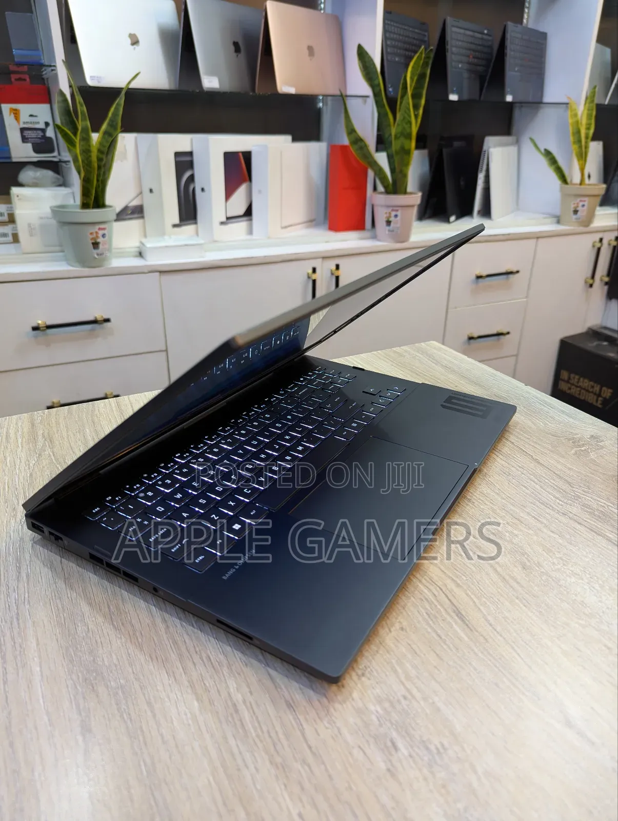 Laptop HP Omen 16 16GB AMD Ryzen 7 SSD 512GB