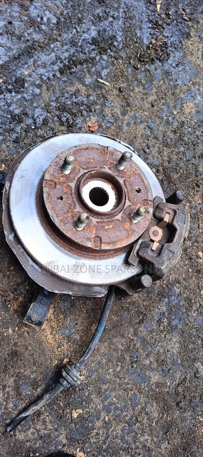 Wheel Hubs Mitsubishi Mirage.