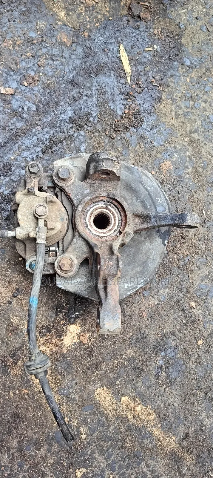 Wheel Hubs Mitsubishi Mirage.