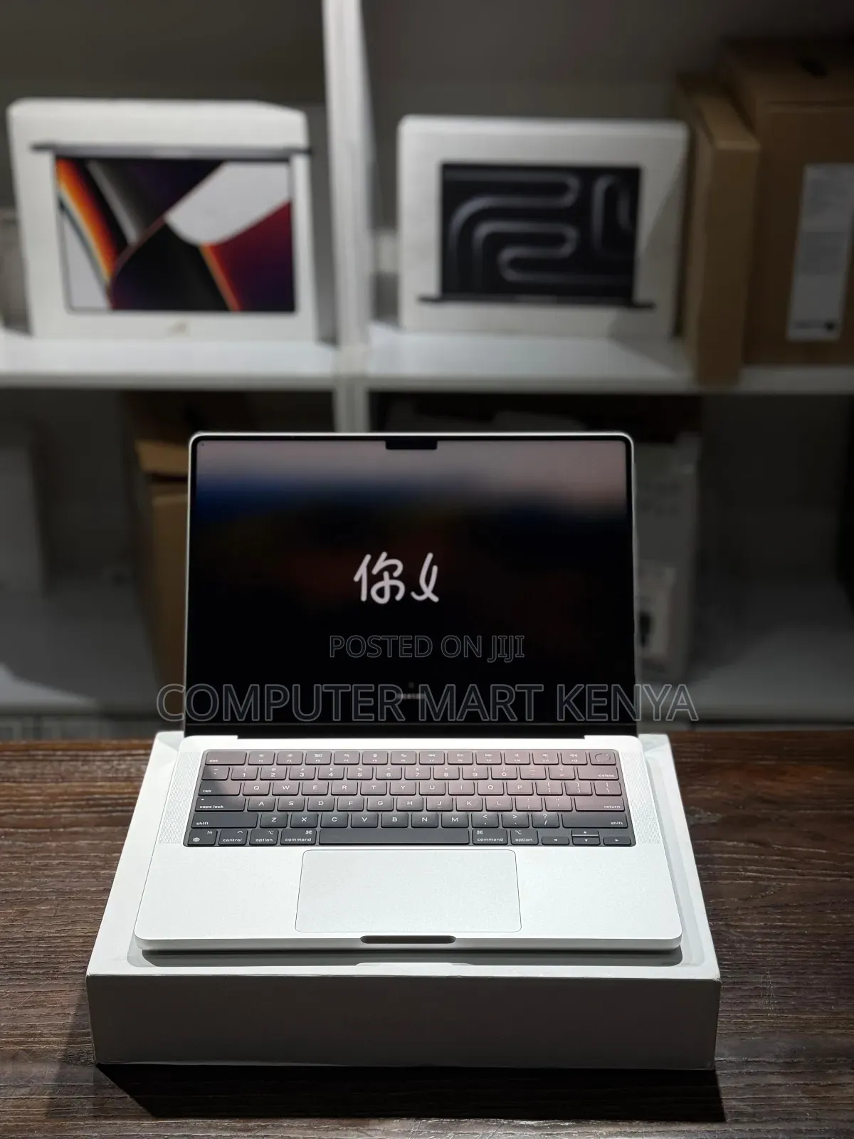 New Laptop Apple MacBook Pro 18GB Apple M3 SSD 512GB