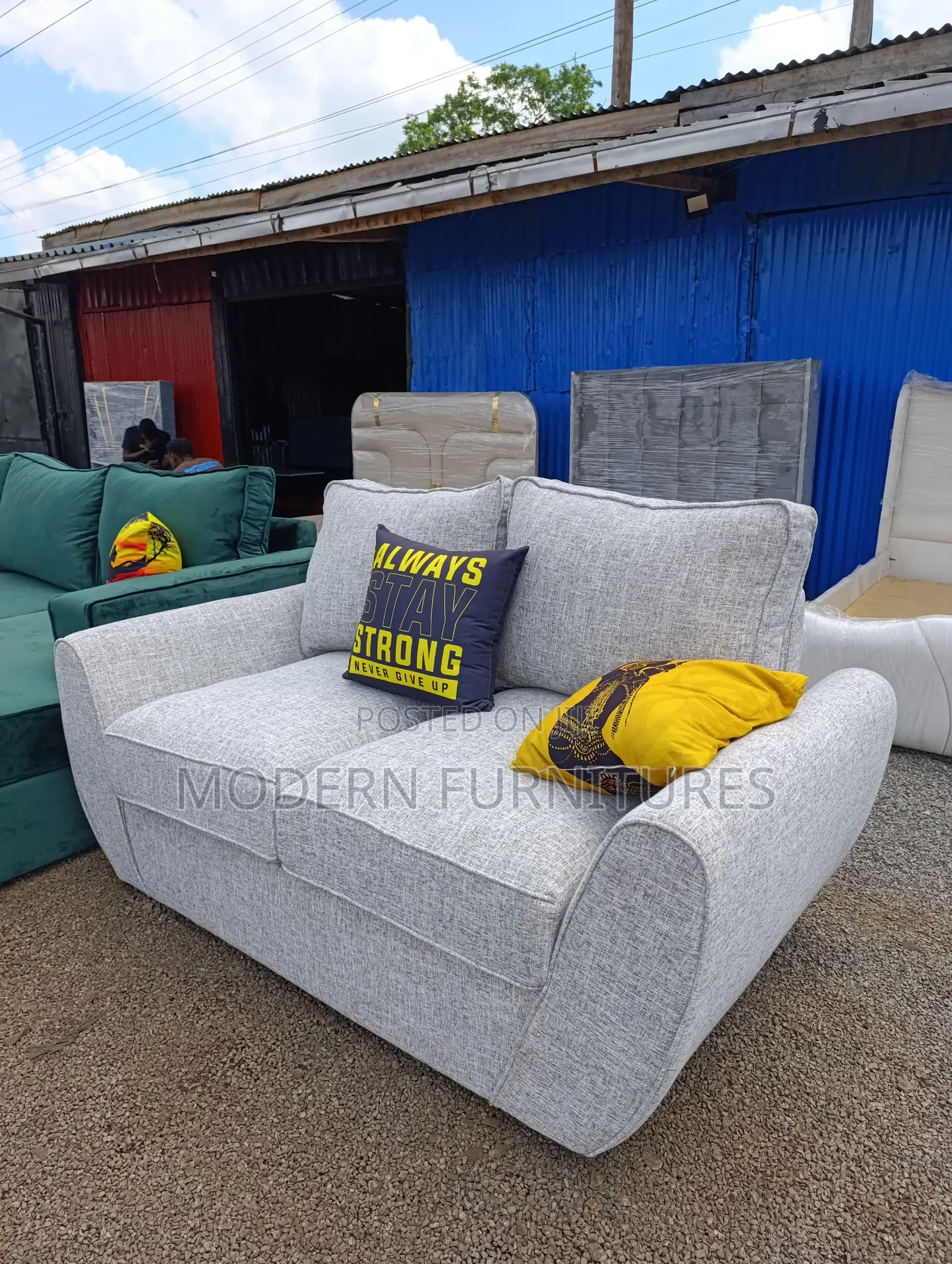Top Finishing 2 Seater Sofa/ 2 Seater Sofa