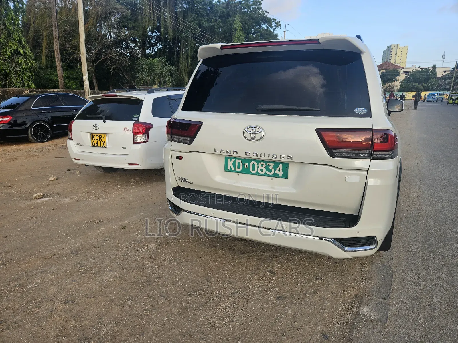 Toyota Land Cruiser 2014 White