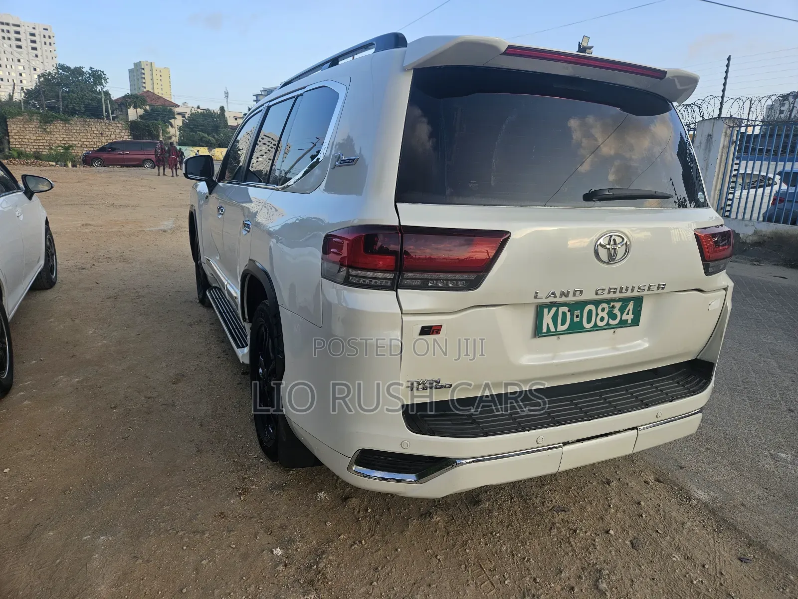 Toyota Land Cruiser 2014 White