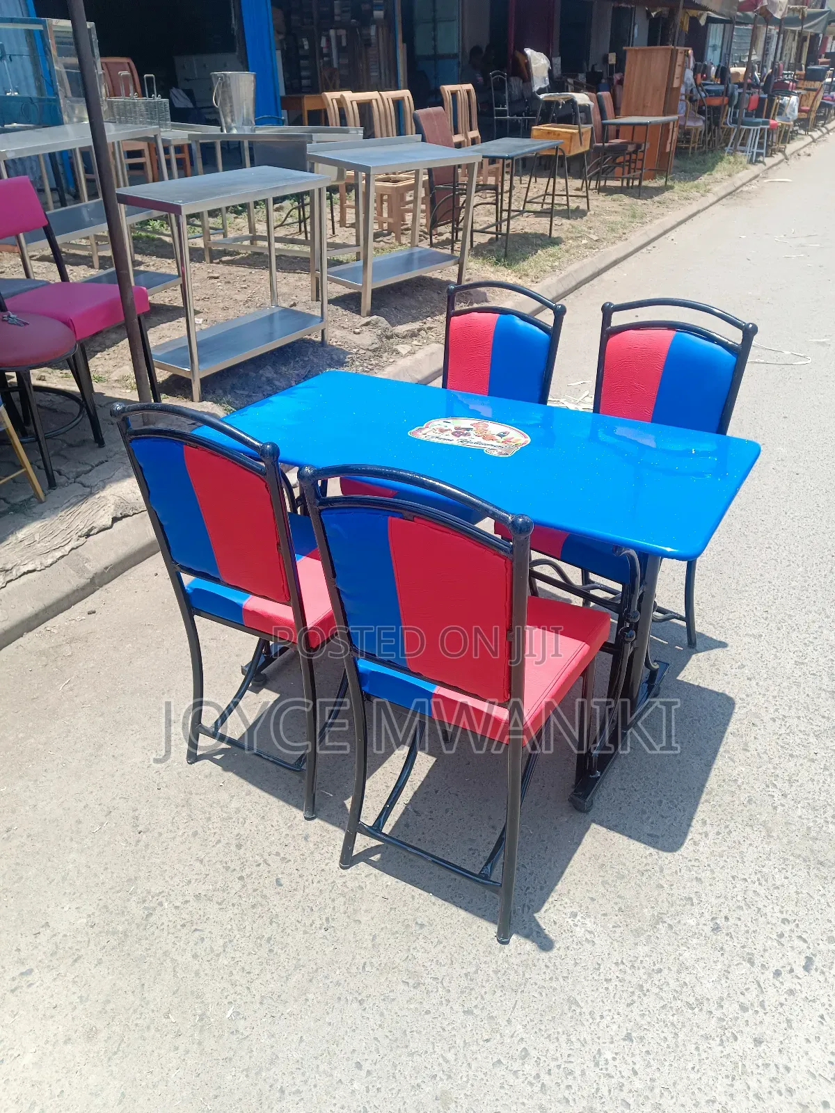 Restaurant Balls Set, With Blue Table 