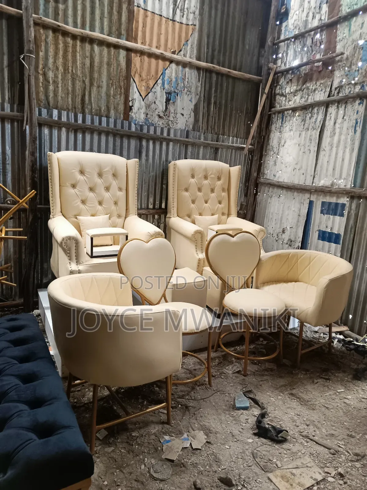 Pedicure Set and 4 Manicure Seats., 