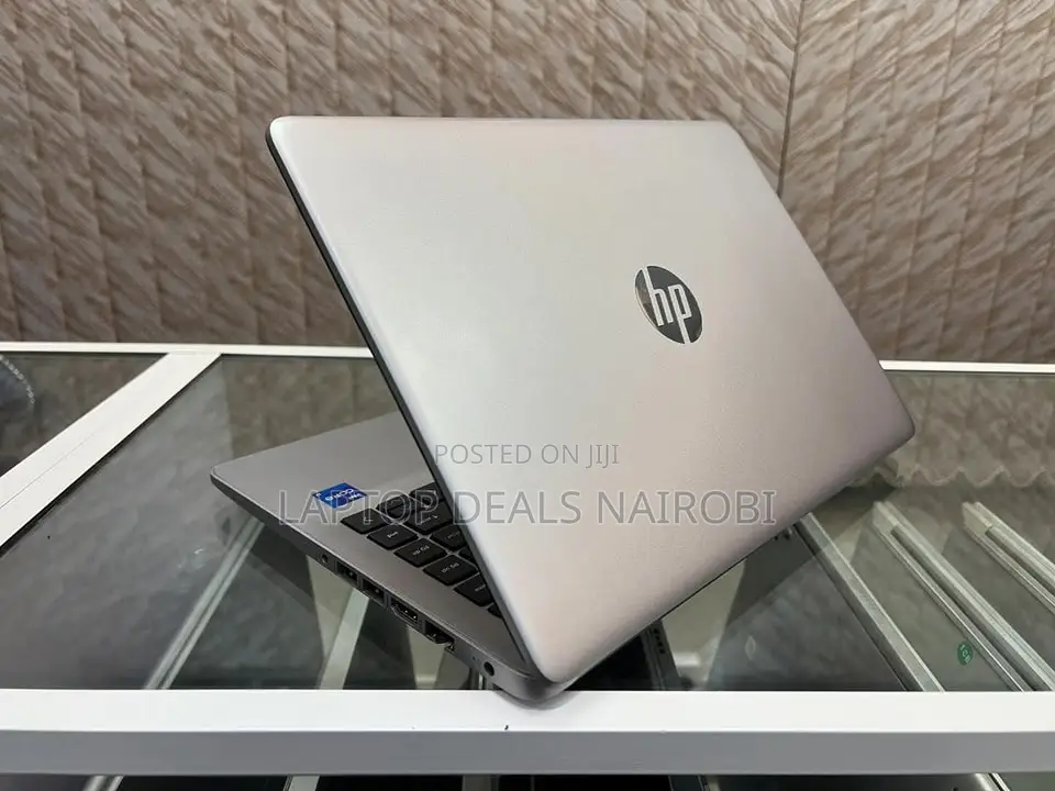 Laptop HP 240 G9 16GB Intel Core I7 HDD+SSD 128GB