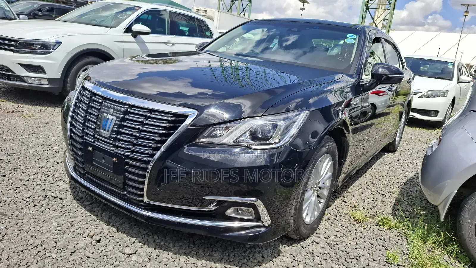 Toyota Crown 2017 Black
