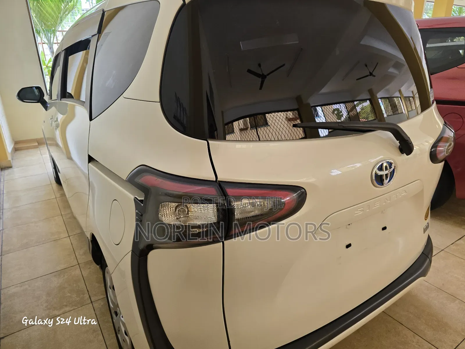 Toyota Sienta 2017 White