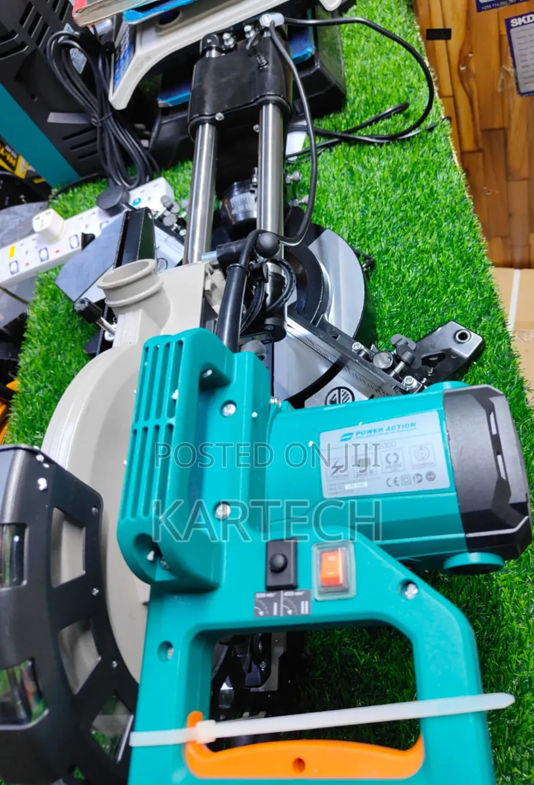 Power Action Sliding Miter Saw 2000 Watts