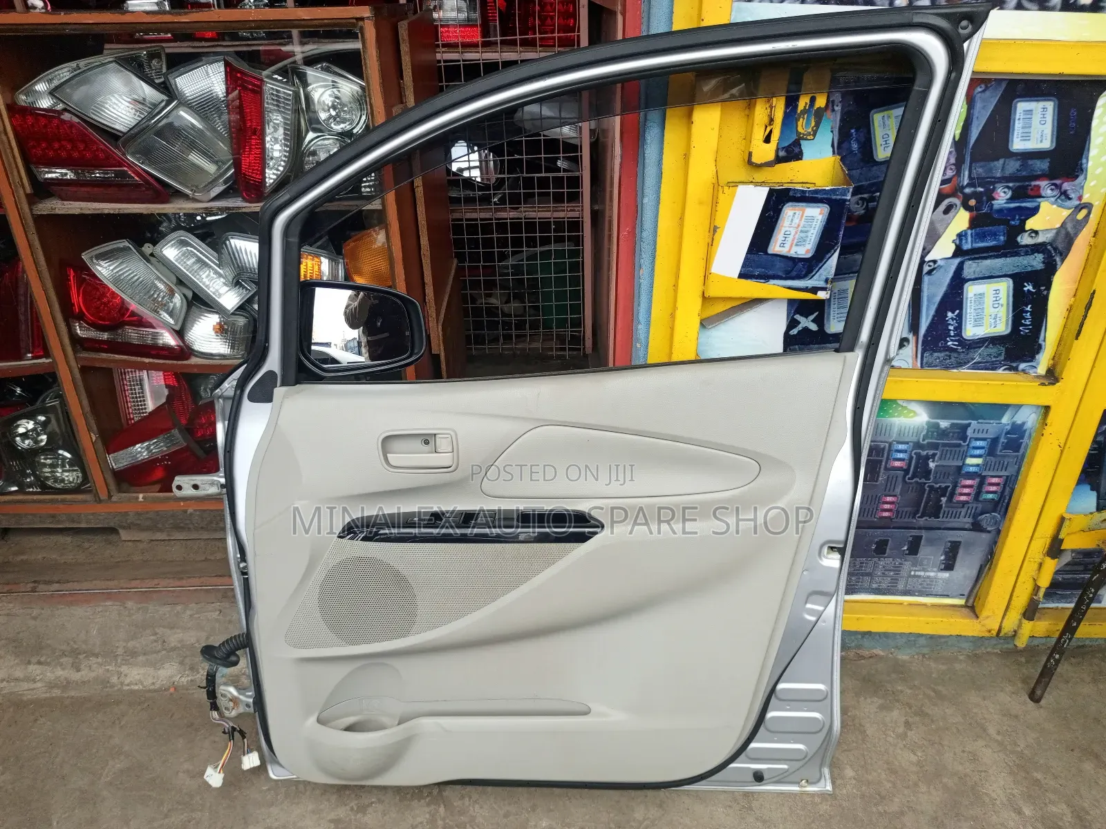 Nissan Dayz Front Left Door Complete