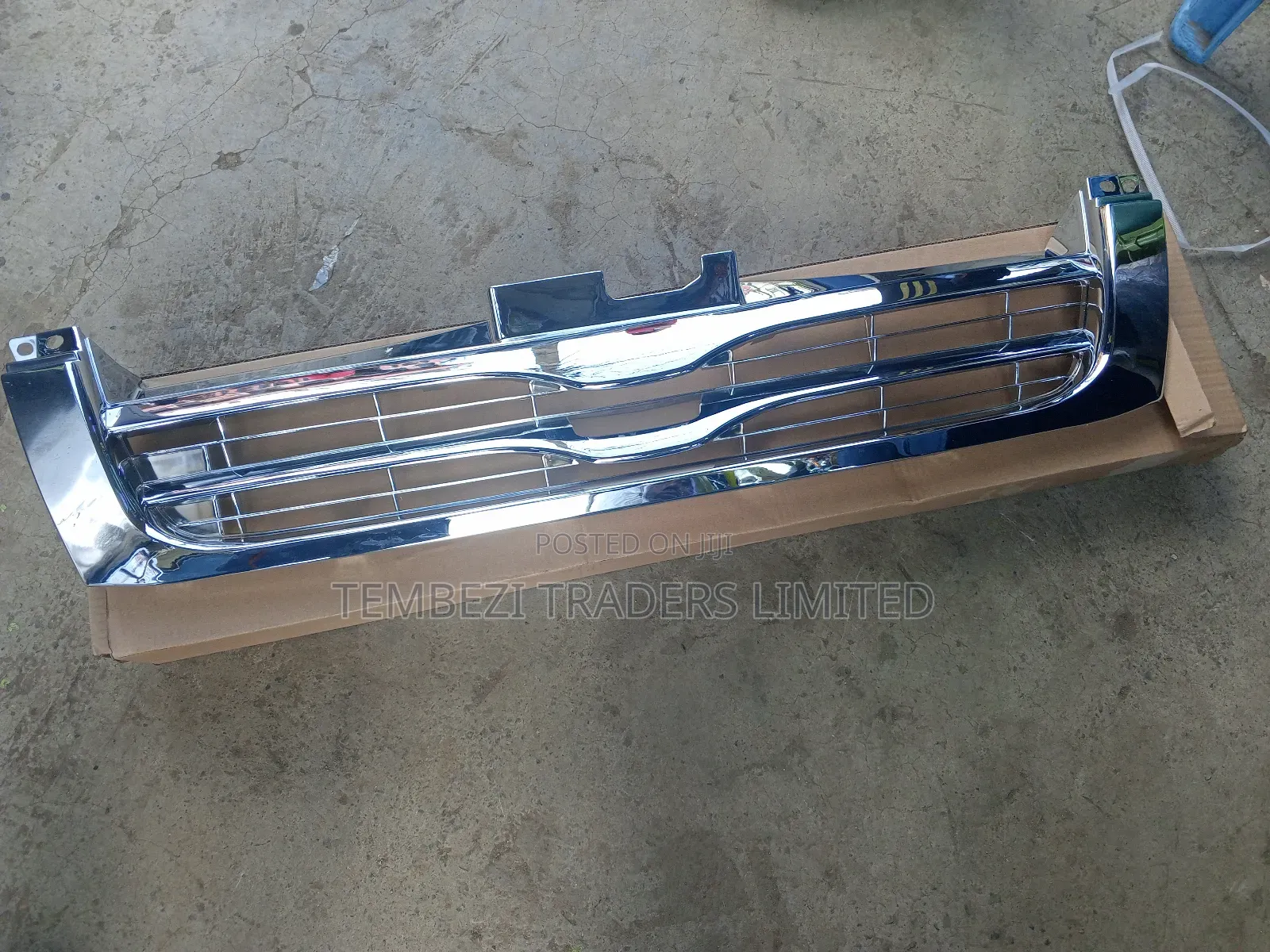Front Chrome Grill Toyota Hiace 2005 Old Model
