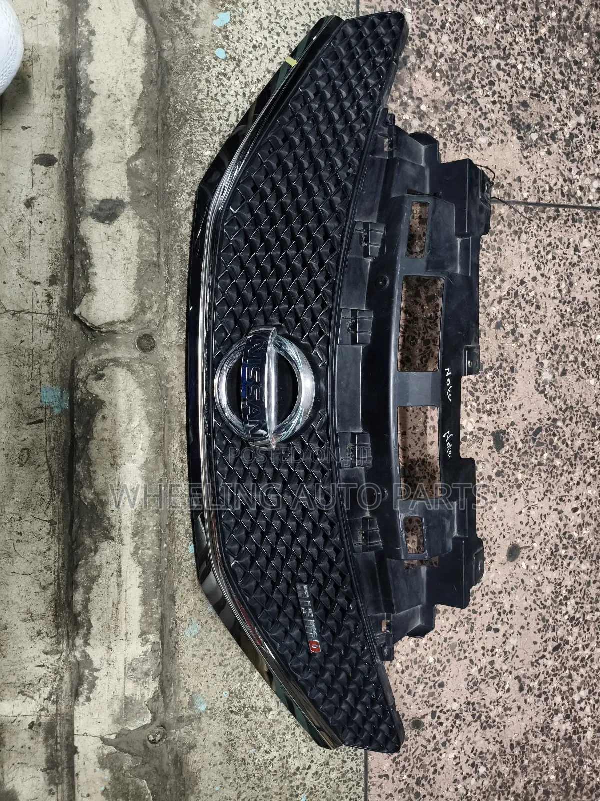 Nissan Note Grill