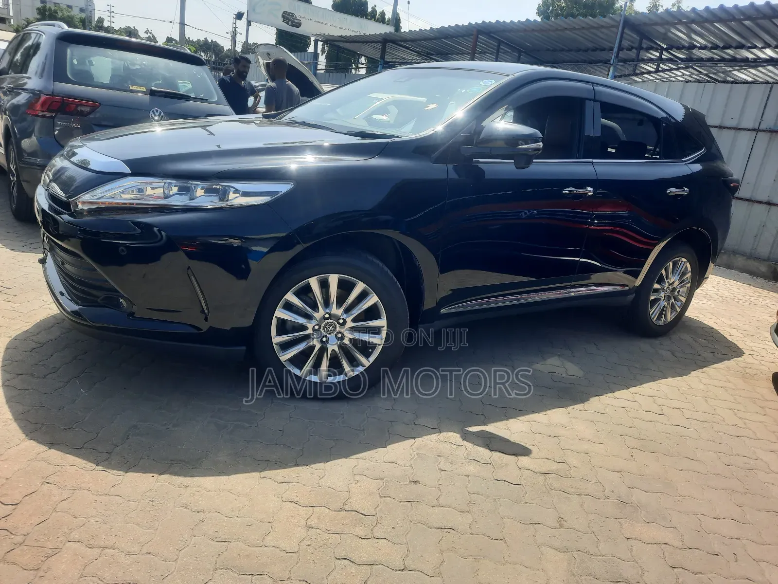 Toyota Harrier 2.0 2018 Black