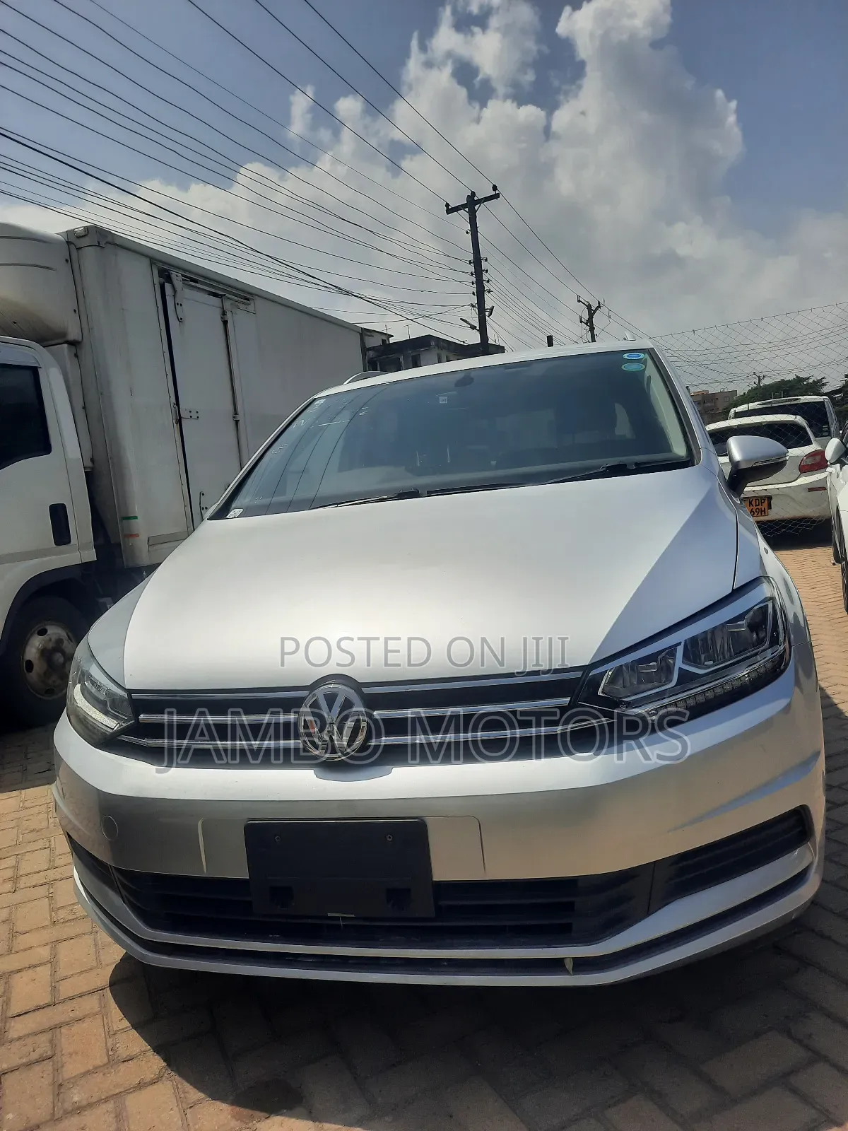 Volkswagen Touran 2018 Silver