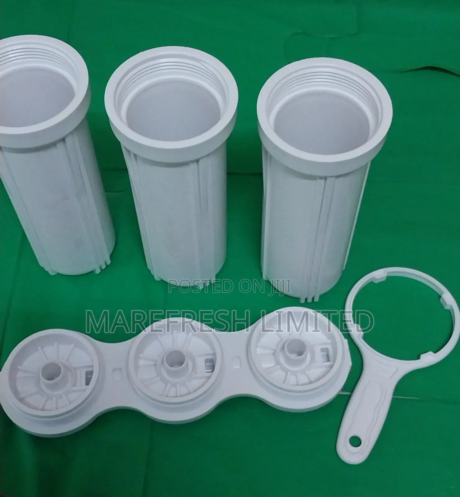 Housing White Tripple 1/4 Inlet