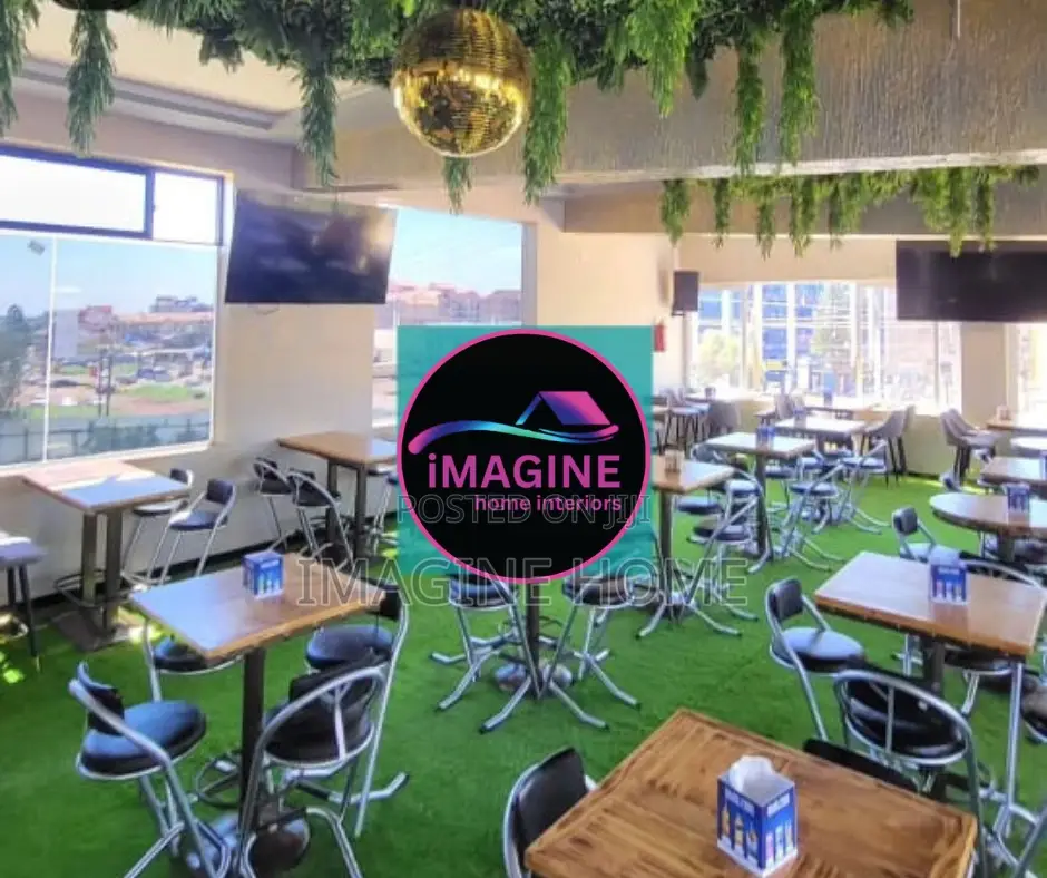 Green Artificial Grass Carpet Restaurant, Bar Floor Decor