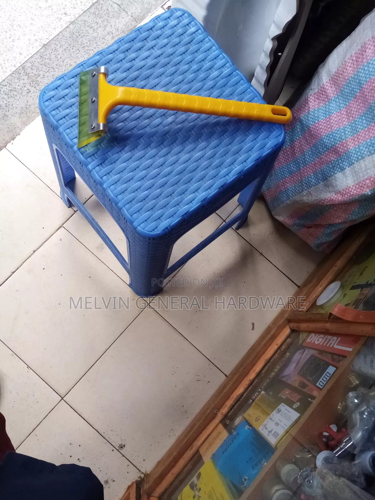 Mirror Squeezer With Long Handle