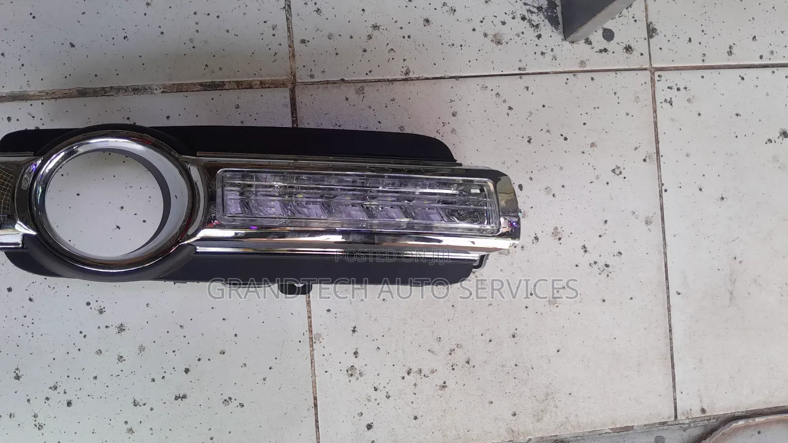 Mitsubishi Pajero 2015-2018 Foglight Cover + DRL