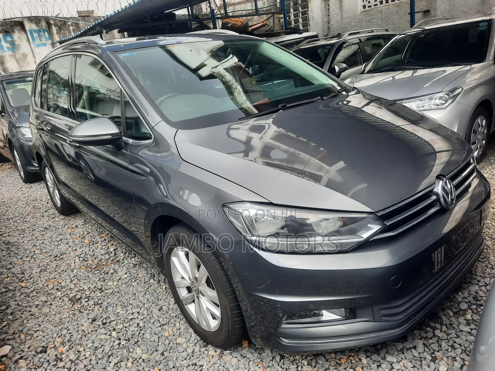 Volkswagen Touran 2018 Gray