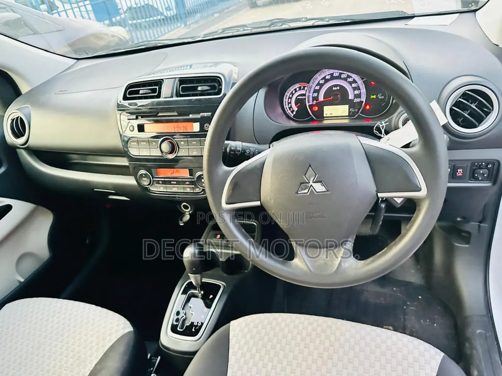 Mitsubishi Mirage ES 2019 White