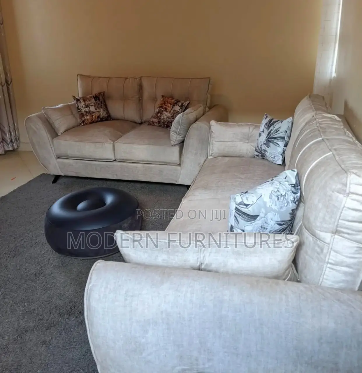 Modern 5 Seater Butterfly Sofa