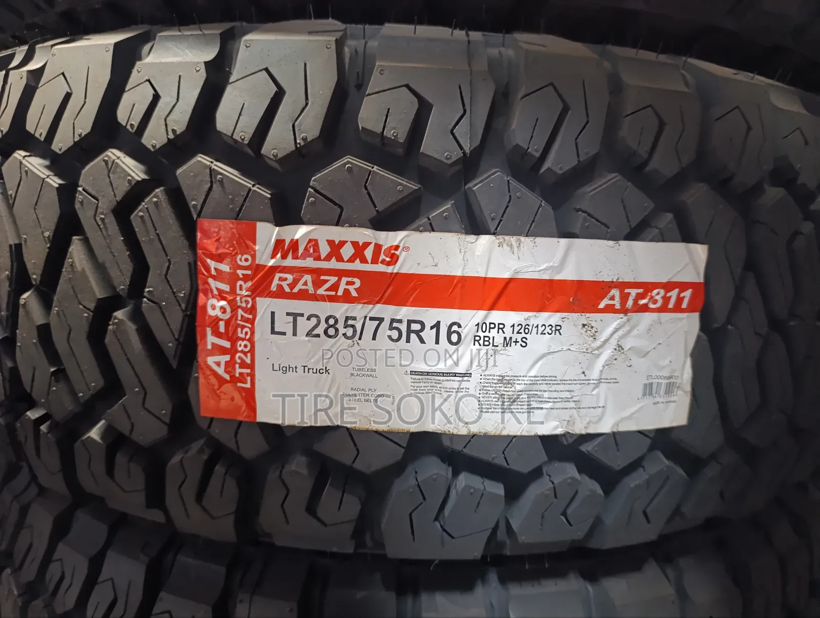 Maxxis 285/75r16 Razr At811