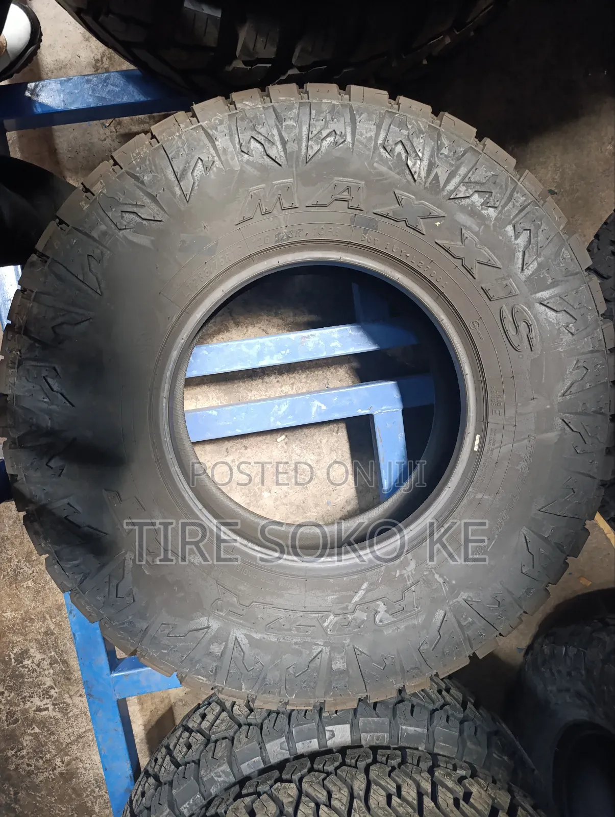 Maxxis 285/75r16 Razr At811
