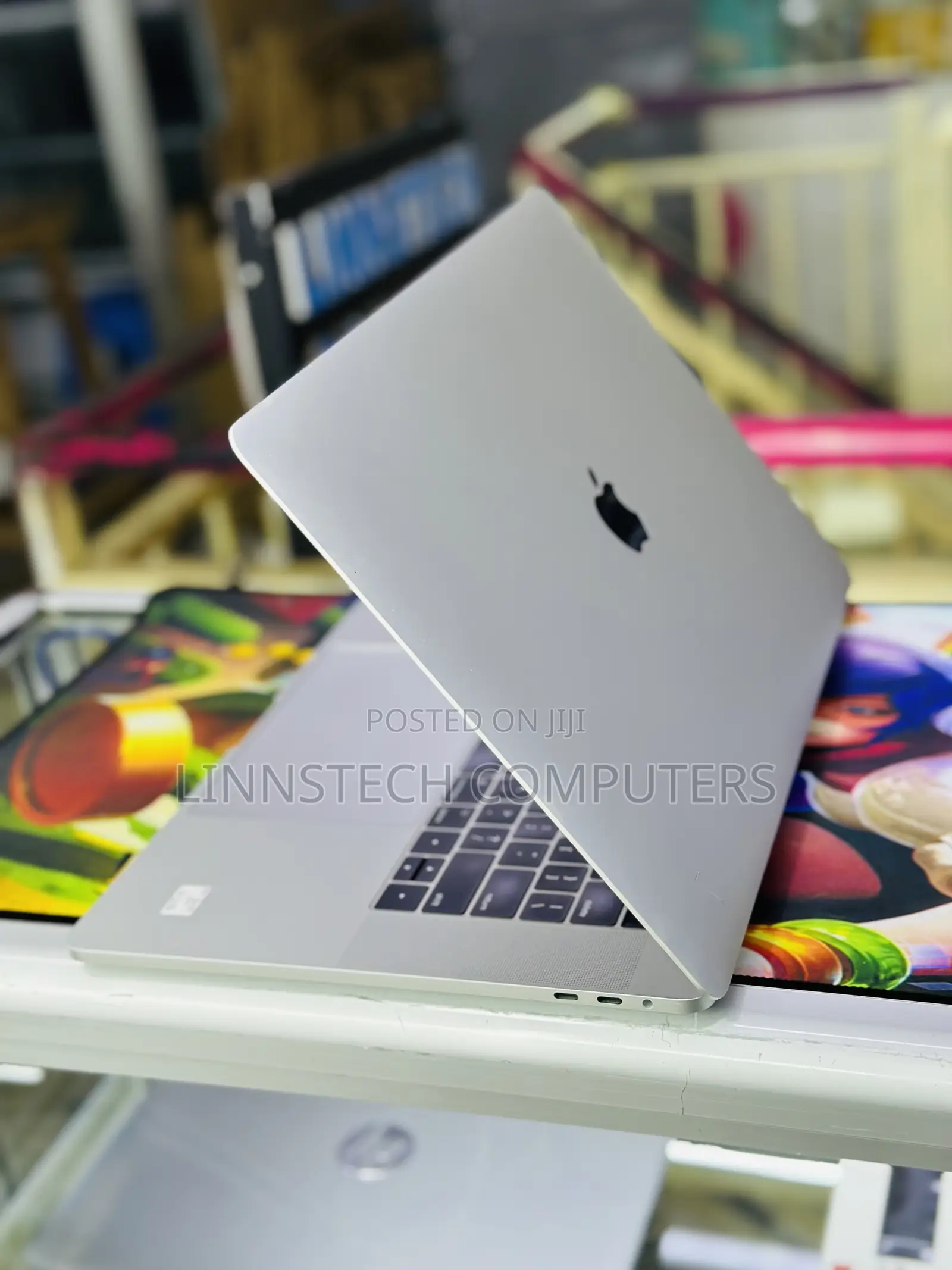 Laptop Apple MacBook Pro 2017 16GB Intel Core I7 SSD 256GB